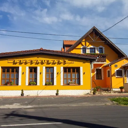 Radics Panzio Etterem Es Piheno Koezpont Pensjonat *