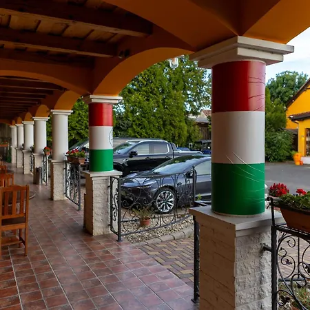 Radics Panzio Etterem Es Piheno Koezpont * Letenye