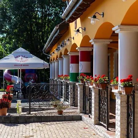 Gasthuis Radics Panzio Etterem Es Piheno Koezpont