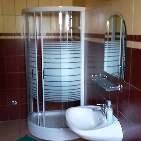 Gasthof Radics Panzio Etterem Es Piheno Koezpont Letenye